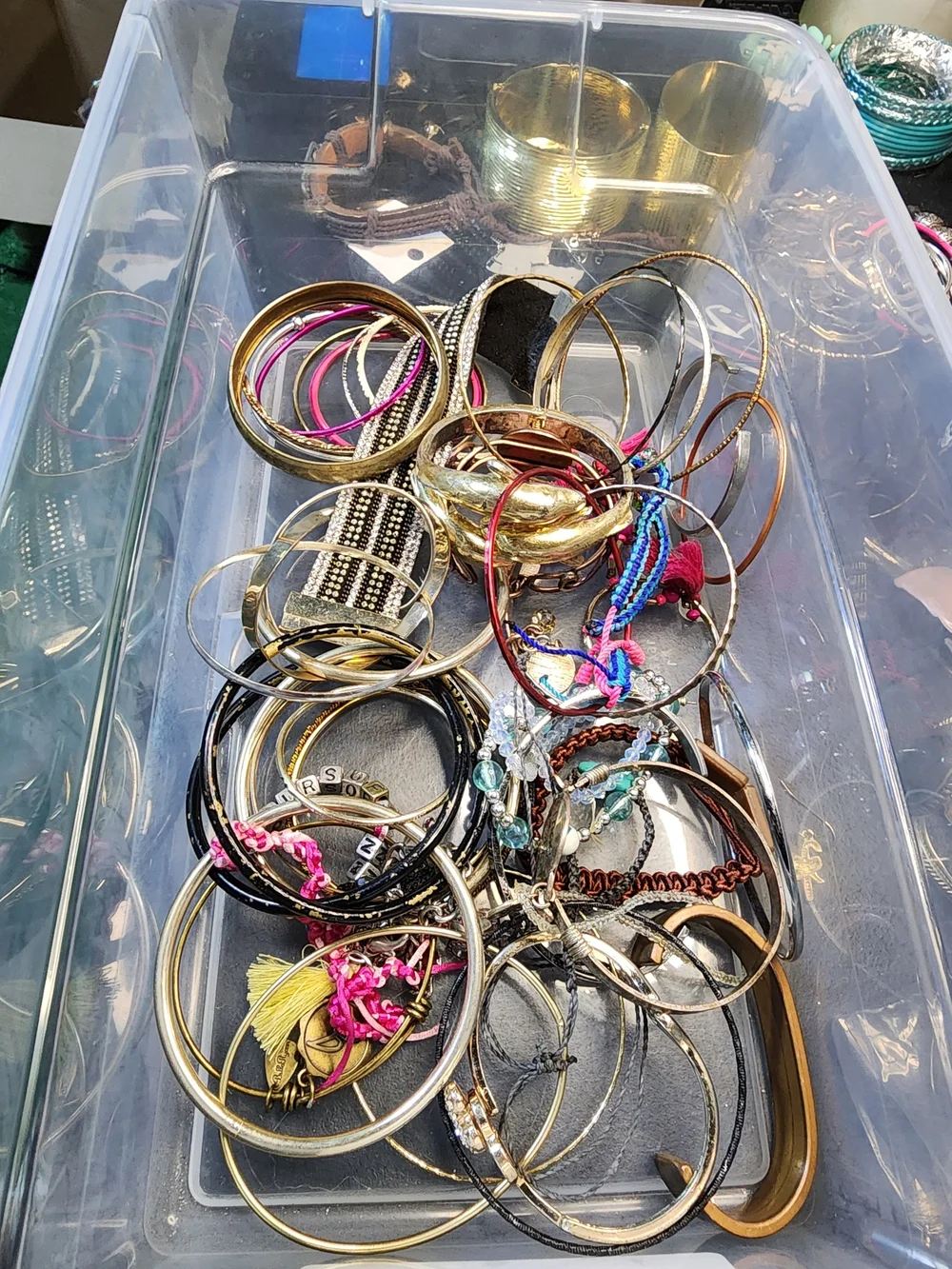 1lb Mixed Women’s Gold and Pink Bangle Bracelet Set May Or May Not Have Matches